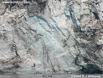 close up of hubbard glacier