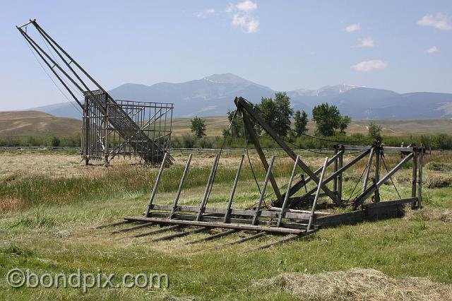 0837.jpg - A beaverslide and other haying equipment
